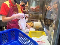 -Bánh Mì Huynh Hoa