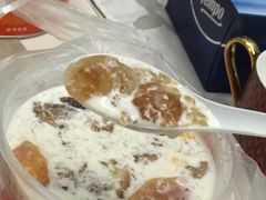 鮮奶木瓜雪燕炖桃胶-特式糖水铺甜品