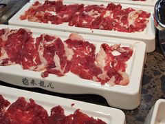 -来龍儿鲜切牛肉自助老火锅