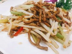 菊花芯炒牛柳-锦粤宫·精致粤菜(深圳北站店)