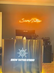 -SNOW TATTOO STUDIO
