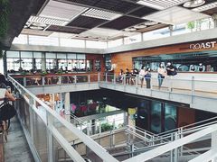 -ROAST coffee & eatery