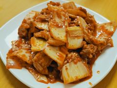 辣白菜炒五花肉-屋里家延边朝鲜族冷面(南园店)