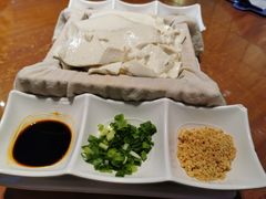 -95号酱骨·一块豆腐(展春园西路店)