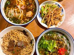 -矮子粉店1985·长沙米粉(湘春路店)
