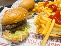-The Habit Burger Grill 哈比特汉堡(爱琴海店)