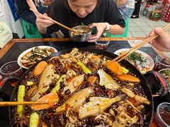 -鸿顺老铁锅美蛙鱼府(解放碑店)