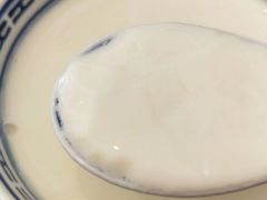 招牌姜撞奶任意配-广信牛奶甜品世家(台东店)