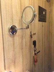 -西安大雁塔科技大学地铁站亚朵酒店