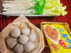 -沙胆彪炭炉牛杂煲(上海日月光广场店)