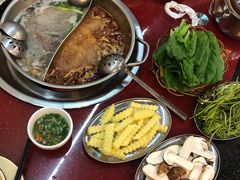 -老石黑山羊毛驴肉火锅(金凯广场店)