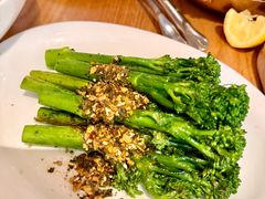 烤甜杆西兰苔配香松碎-gaga(深圳福田星河COCO Park店)