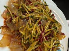 -郑小二山东特色炒鸡店(红小巷店)