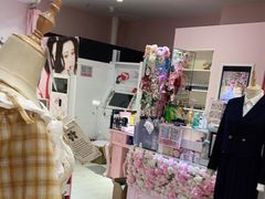 -甜镜物语 LOLITA·汉服·JK制服三坑生活馆(滨江道店)