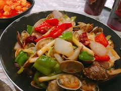 -巴厘龙虾·榜首油焖大虾(音乐学院·沿江酒馆店)