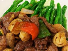 菜心炒草菇牛肉-六婶西关小厨(光塔路店)
