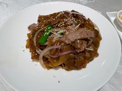 避风塘干炒牛河-十二粤味·顺德菜·烧鹅点心(五四广场店)