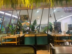 大堂-三个椰子·现砍椰子鸡(金源CBD店)