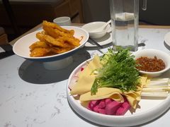 -关东小磨东北菜(漕河泾印象城店)