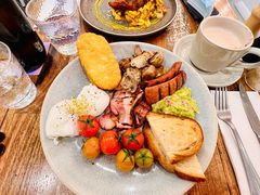 -FLOVIE FLORIST CAFE