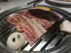 满心尝五花肉-本家韩国烤肉(青岛万象城店)