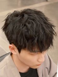 -尤司男士国潮理发馆