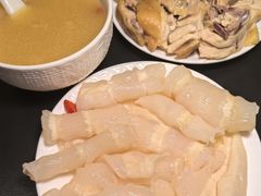 -鲜入唯煮·港式海鲜牛肉火锅(金宝街店)