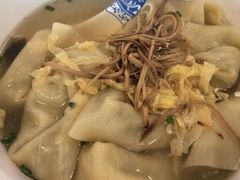 -笑来喜馄饨小笼工坊店(湖滨街店)