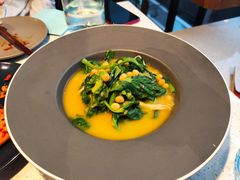 豌豆黄浸豌豆尖-半山腰·云南菜(侨福芳草地店)