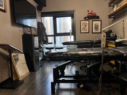 -鳌首刺青纹身 穿孔饰品店