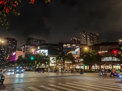 -瑞虹新天地月亮湾