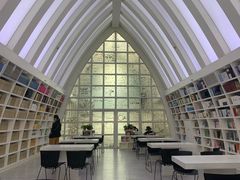 -钟书阁(松江泰晤士小镇店)