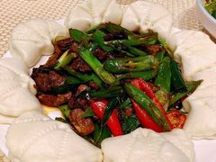 小炒黄牛肉-巴扎美食·新疆菜·西域歌舞表演餐厅(新疆大厦店)
