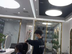 -DO A HAIRSTYLE