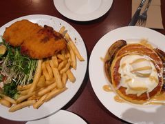 -Pancakes on the rocks(Darling Harbour)