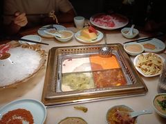 -巴渝瓦肆重庆鲜火锅(宝龙环湖店)