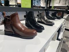 -卡斯特罗马诺名品奥特莱斯