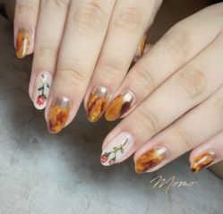 -Momo nail 日系美甲