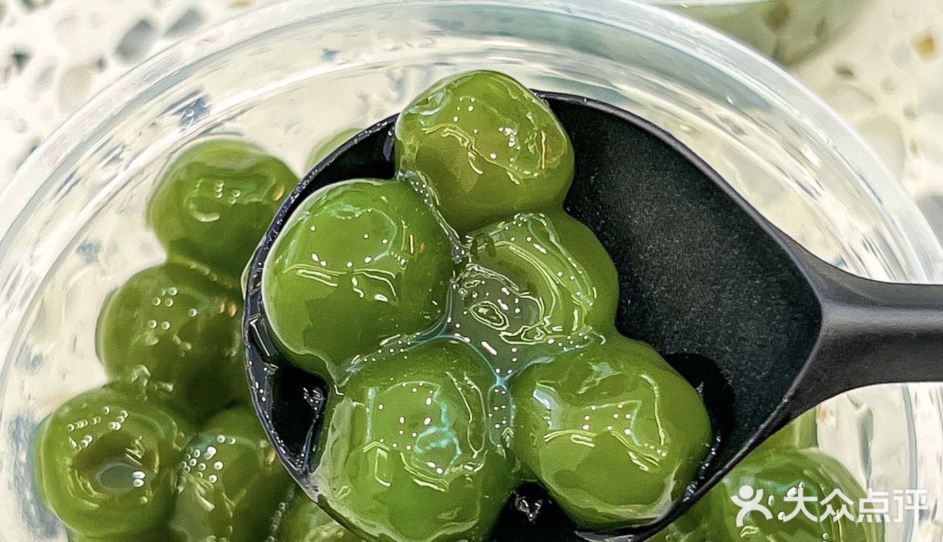 在奶茶里喝到了糯叽叽的豆沙青团💚谁能拒绝‼️