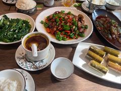 腾冲菌香尖椒鸡-小喜客·云南特色菜(纳西庭院店)