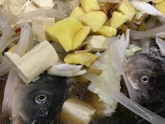 -粘豆包柴火铁锅炖