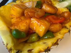 菠萝咕噜虾球-衡山汇·高级粤菜(霄云路店)