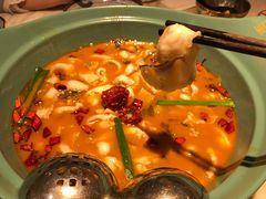 老坛酸菜鱼-周渝食惦·酸菜鱼精致川菜(横岗店)