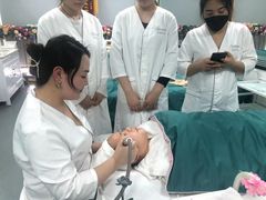 -首脑美容美发化妆美甲培训学校(长沙校区)