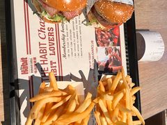 -The Habit Burger Grill 哈比特汉堡(复兴soho店)