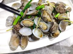 -四川小胡子海鲜(丁村万人海鲜广场店)