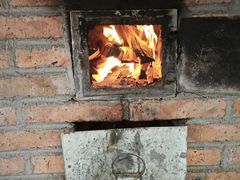 -粘豆包柴火铁锅炖