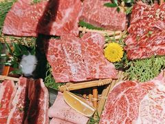 -山川小町·极番烧肉(新地假日广场店)
