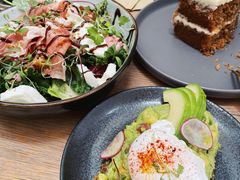 牛油果温泉蛋吐司-O'mills Sourdough Bakery&Bistro(永嘉路店)
