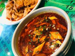 一口香-令氏家外家周秦食府(高新店)